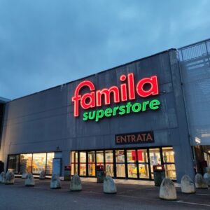 Spar vs Famila